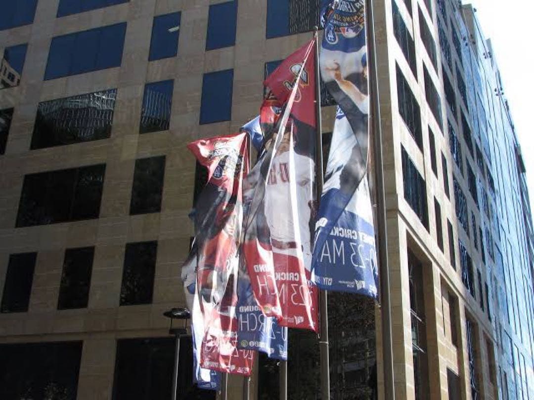 【超希少】MLB シドニー開幕戦2014記念フラッグ ドジャースカーショー　記念