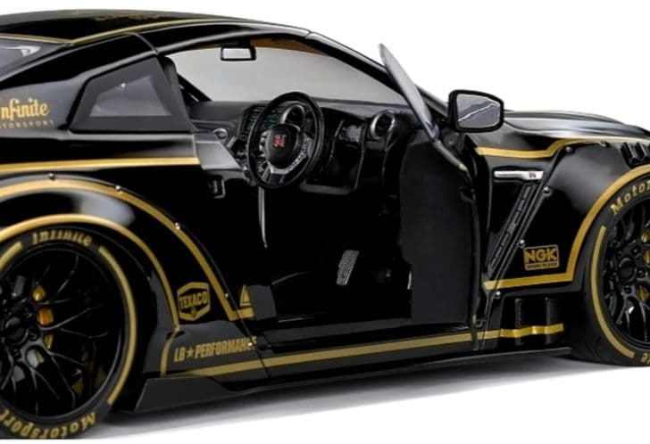 ソリド 1/18 日産 GT-R R35 リバティーウォーク JPS 2022