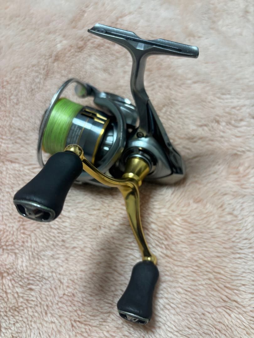 リール Daiwa LT 2500S-DH