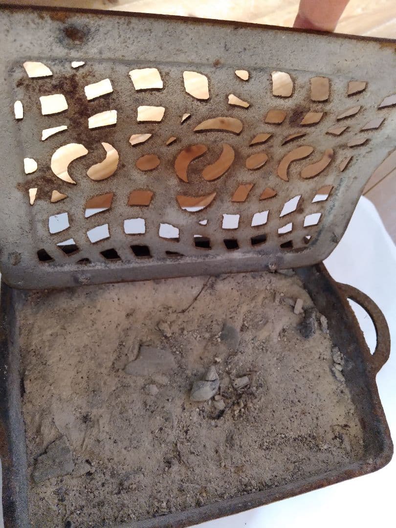 炭入れ　こたつ　火鉢　アンティーク