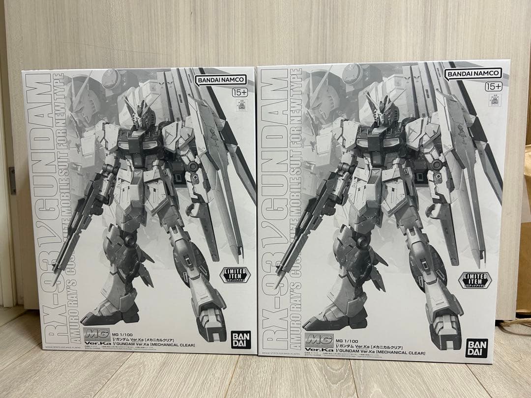 MG 1/100 νガンダム ＆サザビー[メカニカルクリア] 　２セット