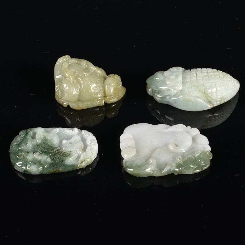 中国　玉石翡翠玉彫刻　とうもろこし　蛙など　根付　玉器　4点　C　R6172