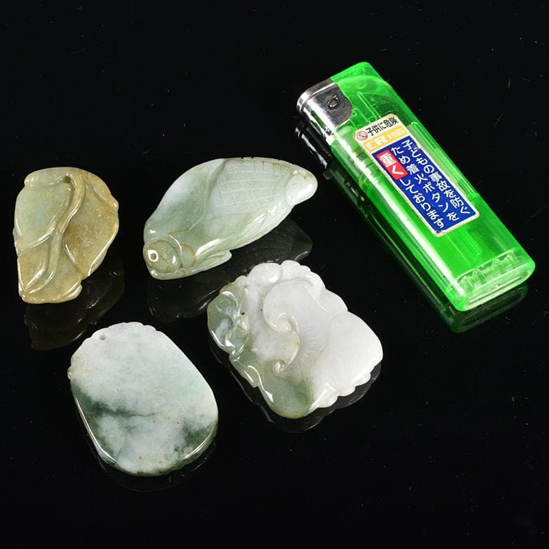 中国　玉石翡翠玉彫刻　とうもろこし　蛙など　根付　玉器　4点　C　R6172