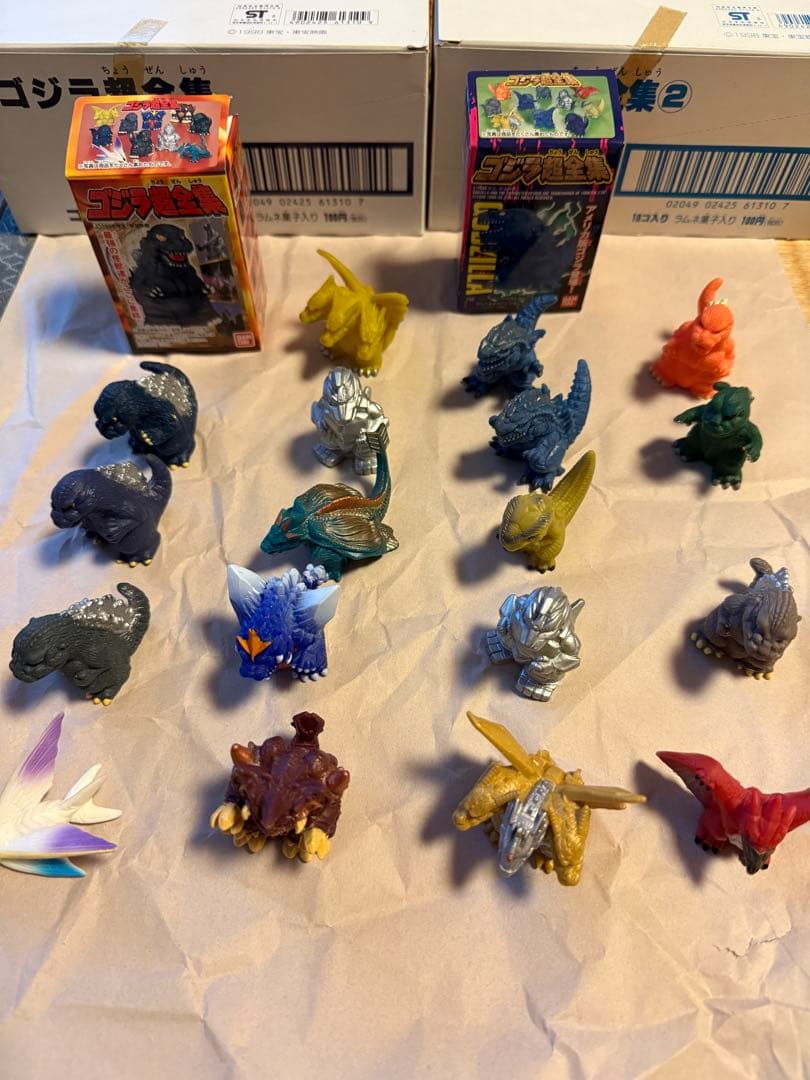 ゴジラ 指人形 食玩 90体セット