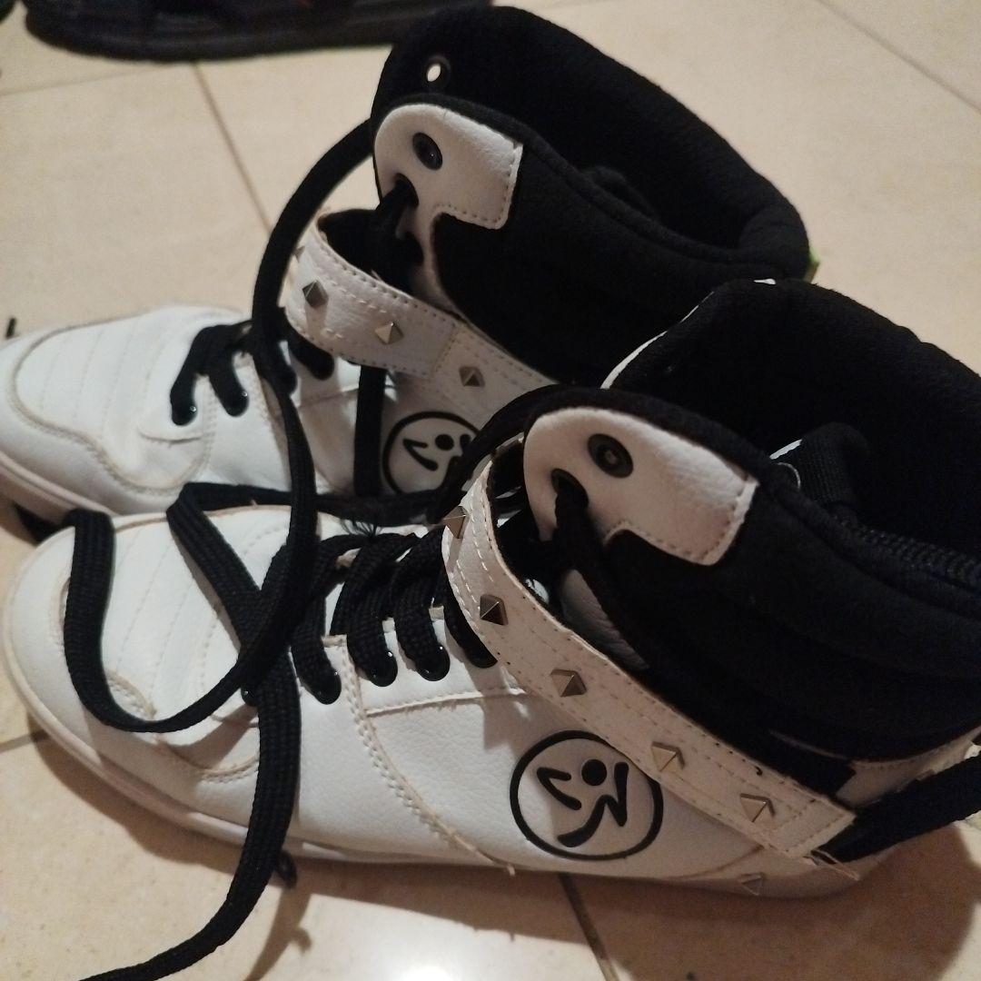 EM ZUMBA シューズセット6足（ホワイト/イエロー/ブラック）