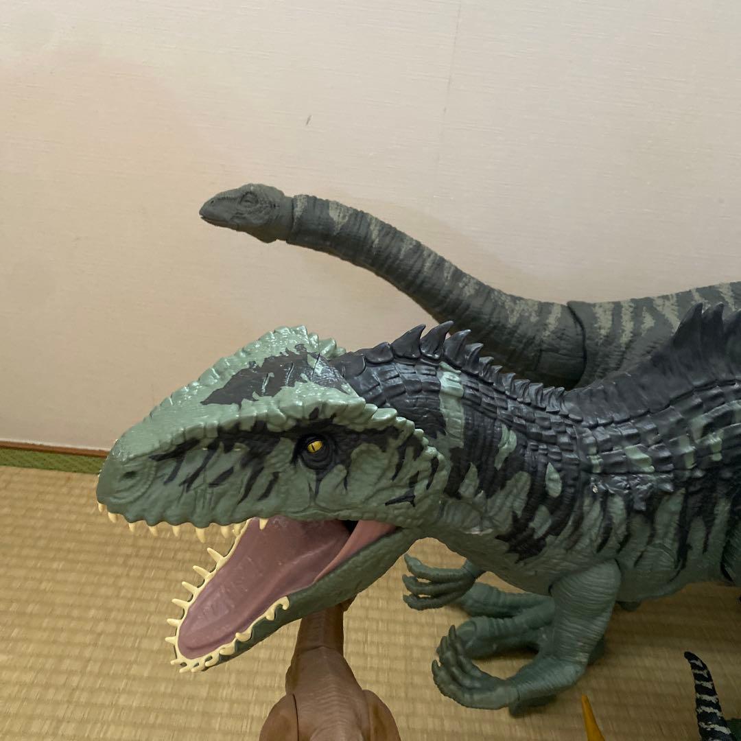 マテル　ジュラシックワールドなど９体