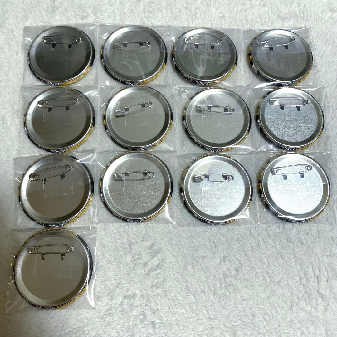 【値下げ中】 クロノヴァ 缶バッジ ロンゴ うるみや