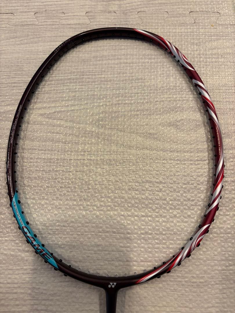 ヨネックス　アストロクス100ゲーム　収納袋付き