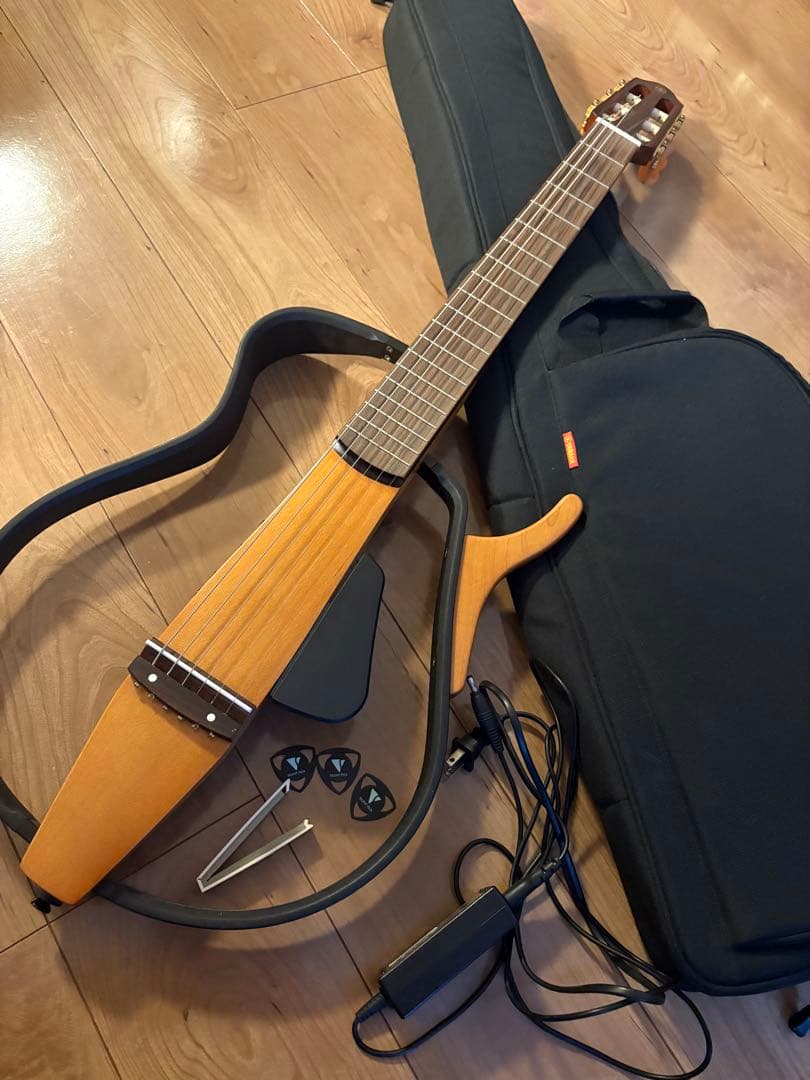 Yamaha SLG110N サイレントギター ACアダプター、サイレントピック