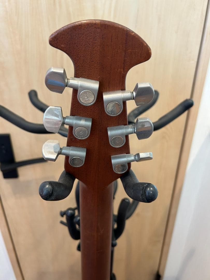 Ovation 6768 Elite Standard ハードケース付き