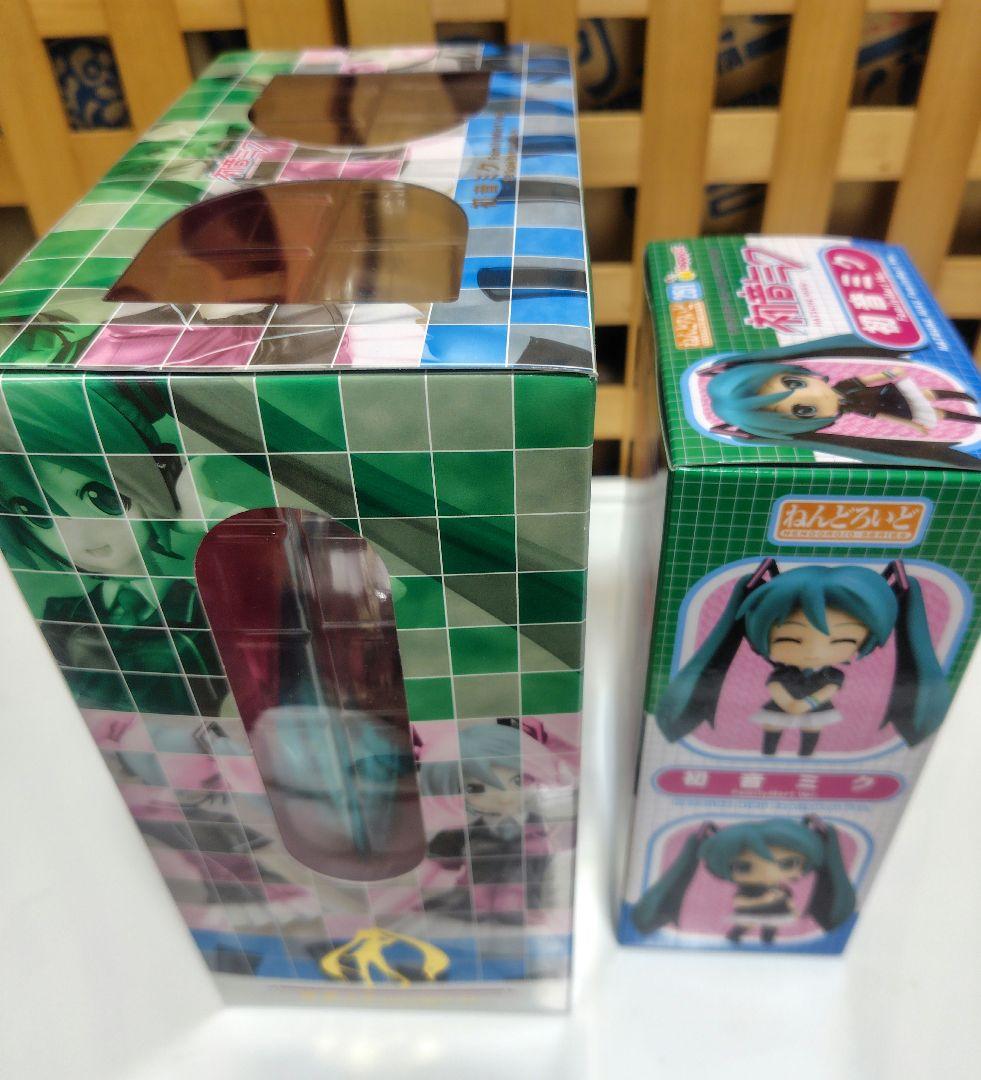 ２個セット初音ミク　未開封 FamilyMart Ver. 1/8フィギュア