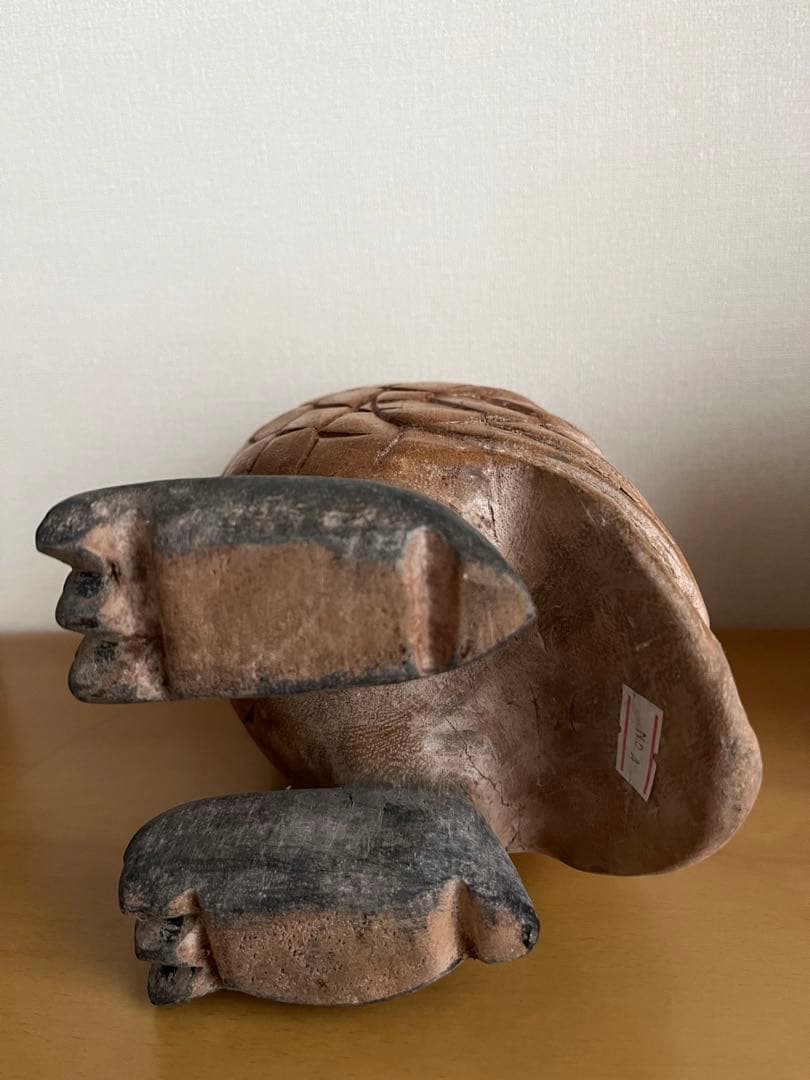 フクロウ置き物　信楽焼と木彫り