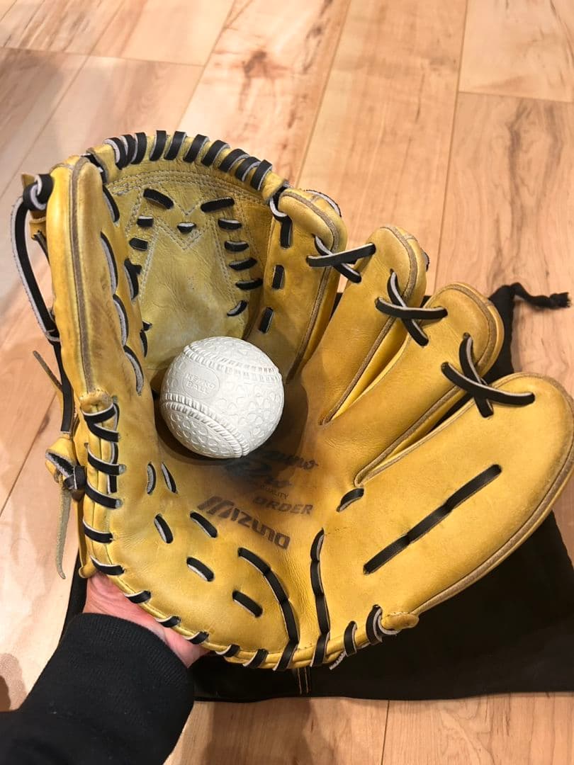 MizunoPro 軟式グローブ 黄色 収納袋付き　ミズノプロ　投手用