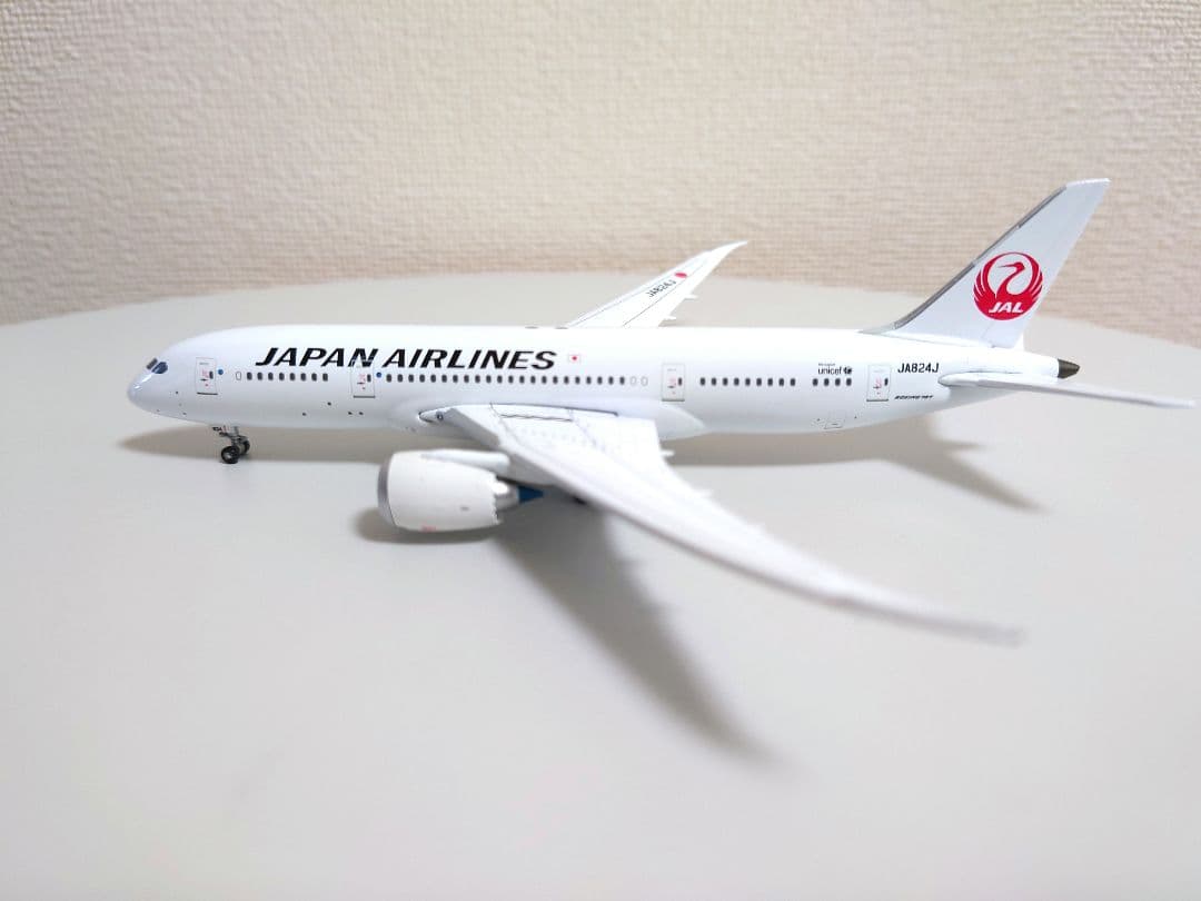【希少品　JAL B787-8 JA824J 1/400】
