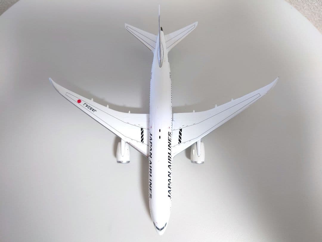 【希少品　JAL B787-8 JA824J 1/400】
