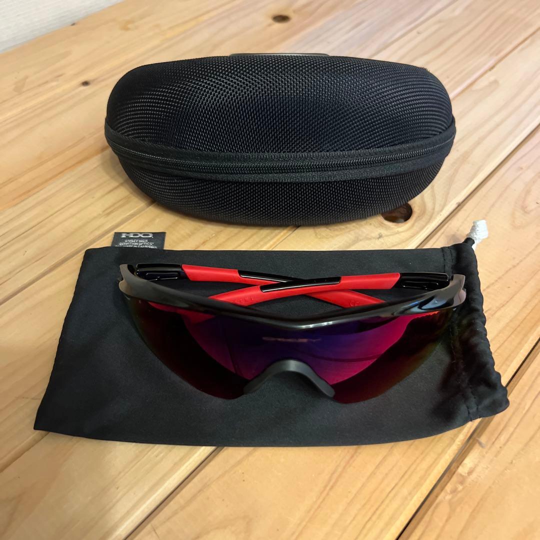Oakley スポーツサングラス レッド/ブラック