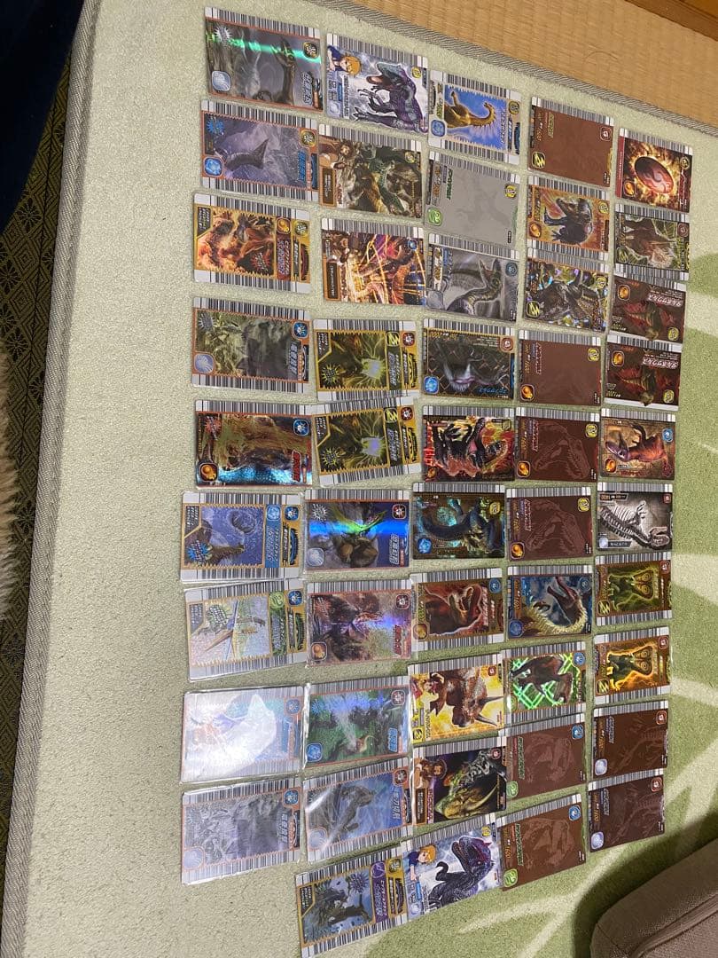 【最終値下げ】恐竜キングカード　49枚　レアカード　恐竜キングカードケース