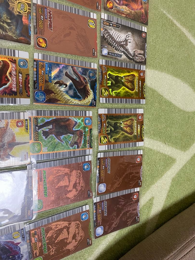 【最終値下げ】恐竜キングカード　49枚　レアカード　恐竜キングカードケース