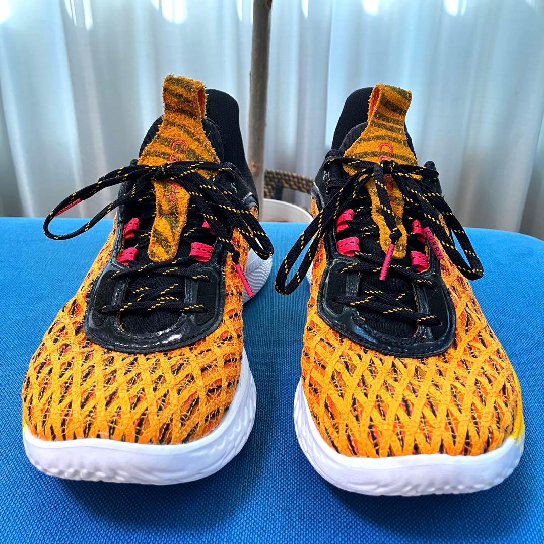 CURRY flow9 アンダーアーマー カリーフロー9 セサミストリート