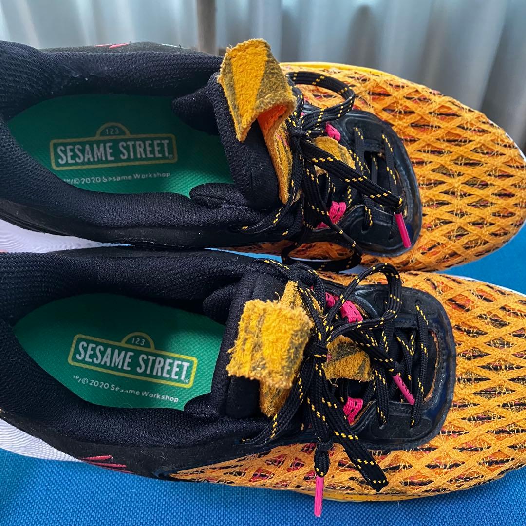 CURRY flow9 アンダーアーマー カリーフロー9 セサミストリート