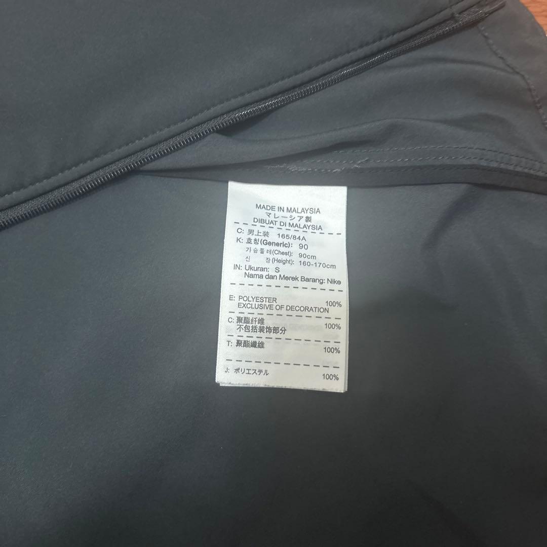 Nike Running フード付き　ナイロンベスト　ドローコード