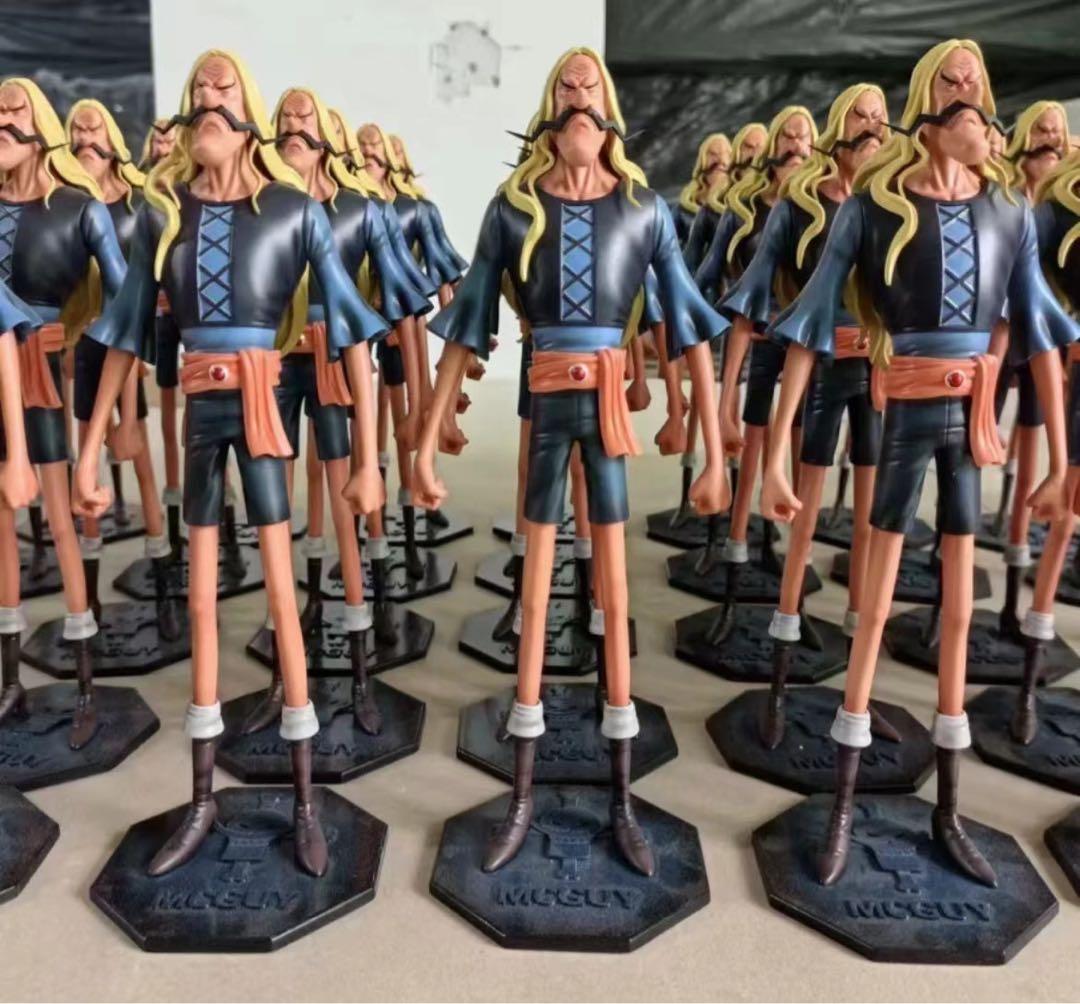 ワンピース カルマ マクガイ 2体  ガレージキット ガレキ スタチュー①