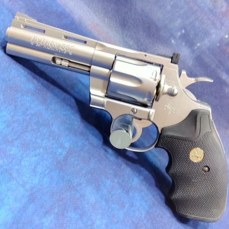 東京マルイ コルト パイソン 4in ステンレスモデルPYTHON 357