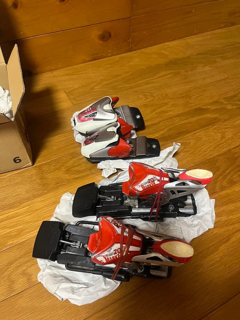 RN　コンプ20.0 赤/黒 未使用