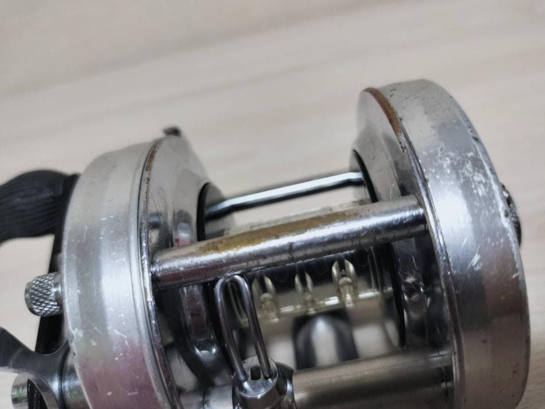 アブガルシア　アンバサダー5500C 　ビンテージ　リール abu 　シルバー