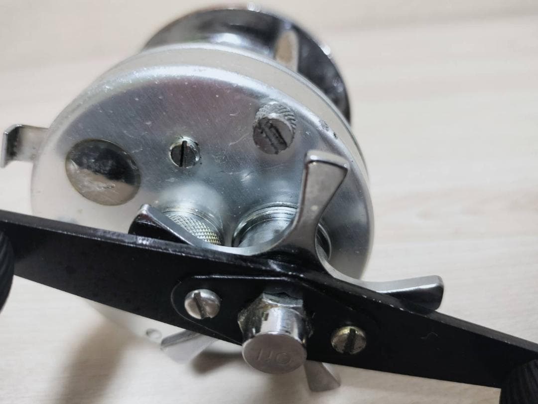 アブガルシア　アンバサダー5500C 　ビンテージ　リール abu 　シルバー