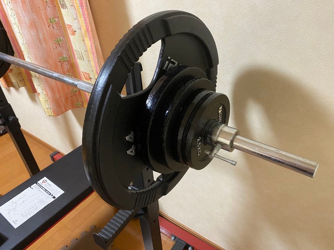 ベンチプレス　バーベル　ウェイトトレーニング