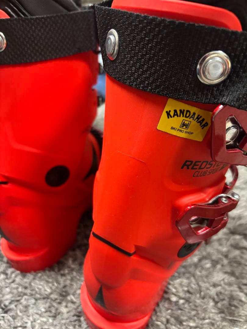 競技用スキーブーツ　ATOMIC REDSTER女性、子供用　21/21.5cm