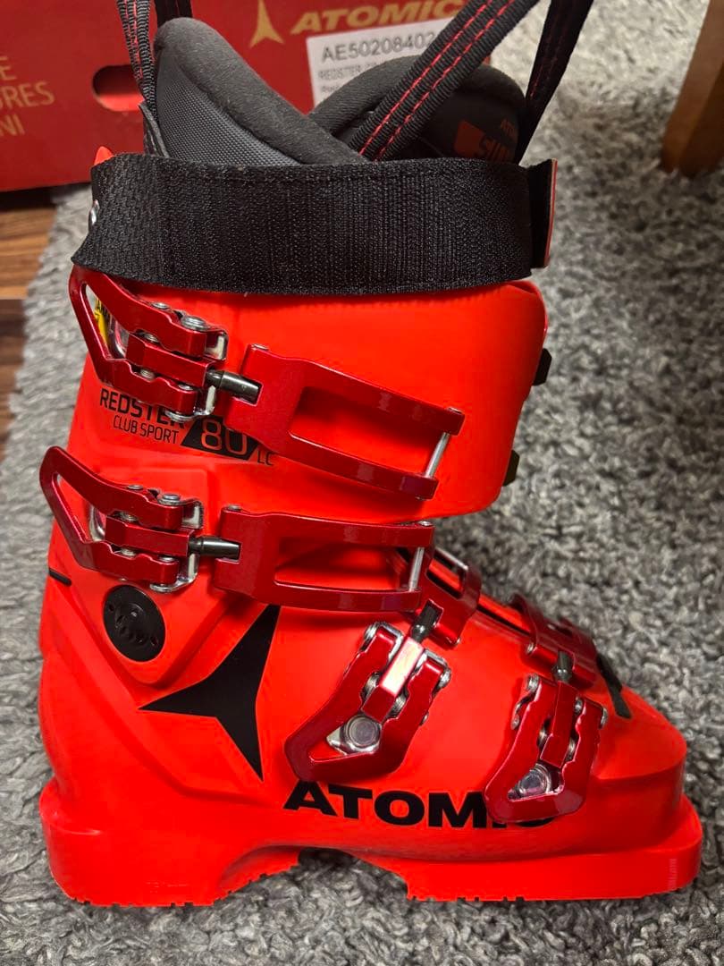 競技用スキーブーツ　ATOMIC REDSTER女性、子供用　21/21.5cm