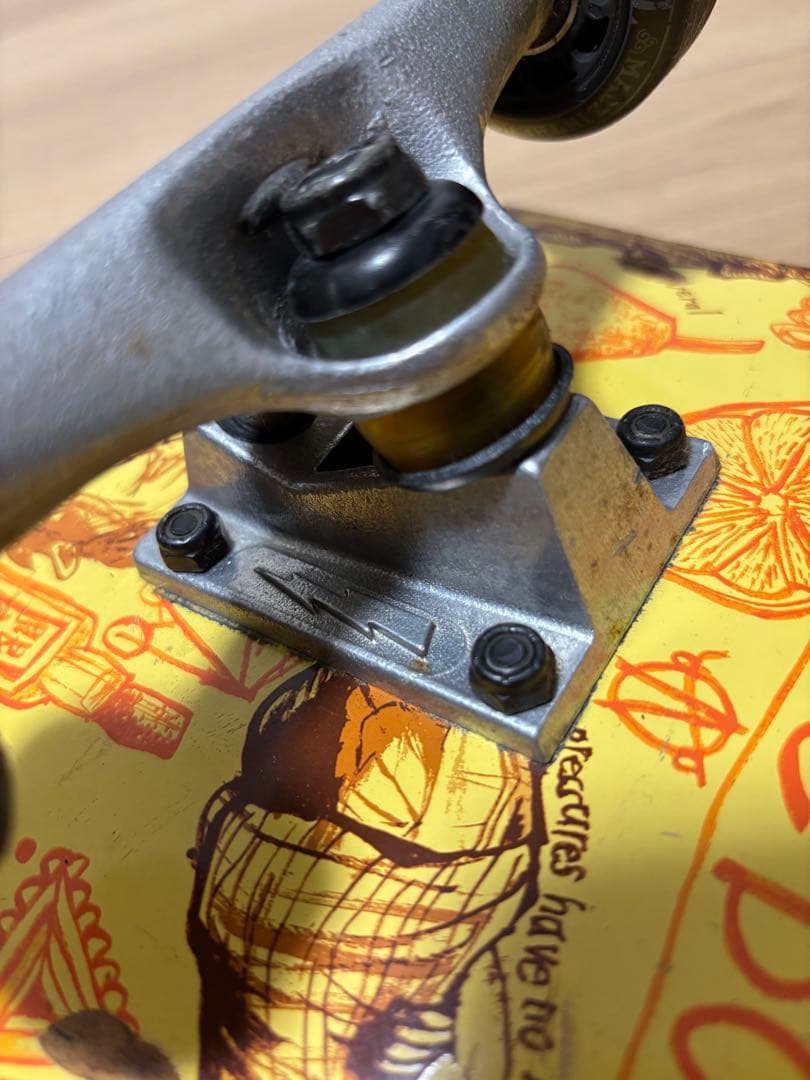 KROOKED スケートボード イラスト入り