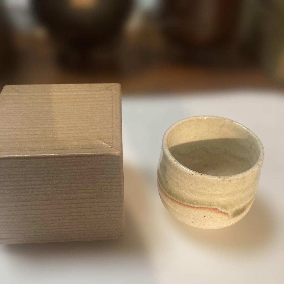 陶器の小型円筒形器