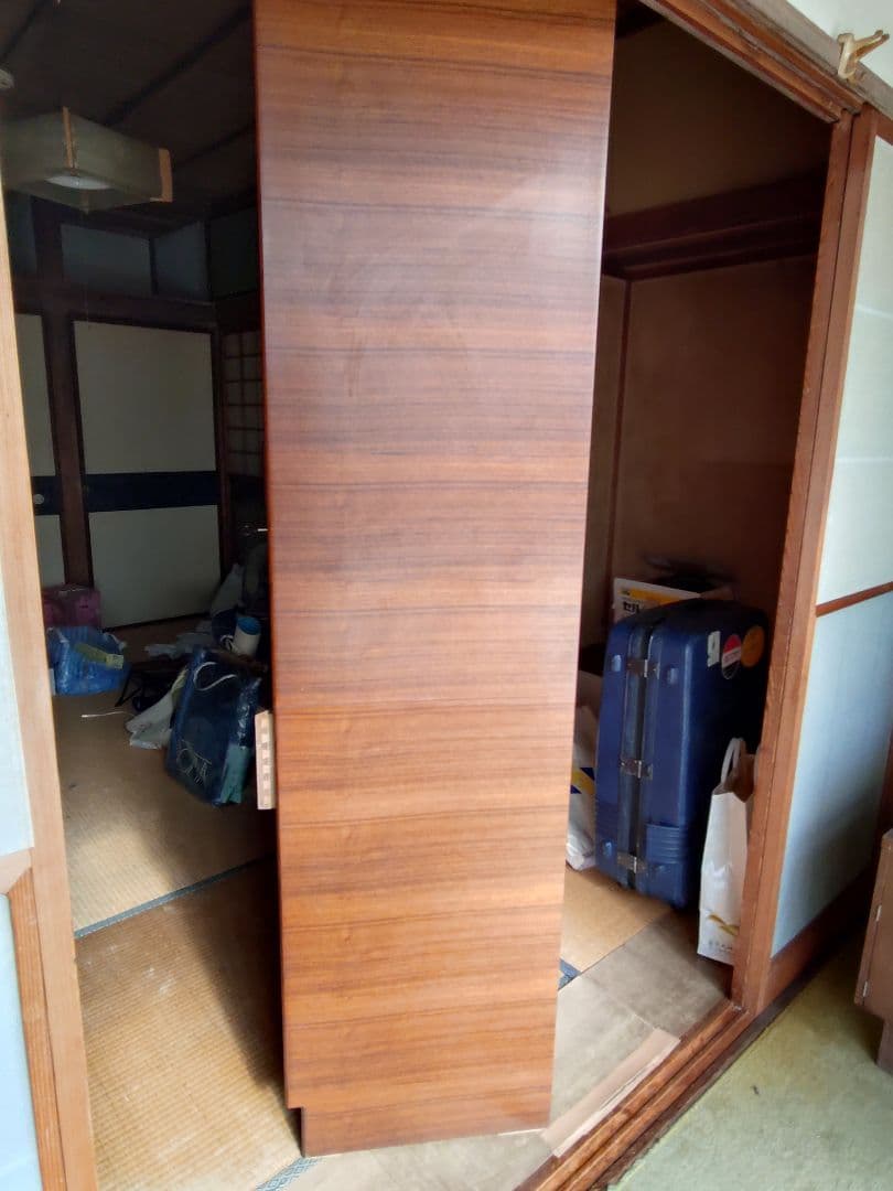 木製箪笥 スライド扉　観音扉　引出し付き(中古品)