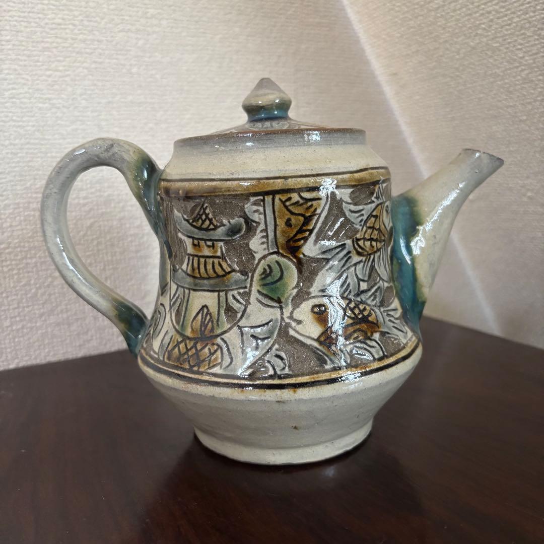 一月いっぱいで終了　島袋常明　ティーポット　沖縄　やちむん　急須