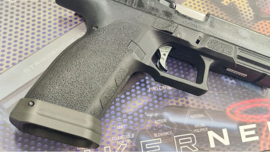 ストライカー9 カーボネイト CO2 ガスブローバック グロック