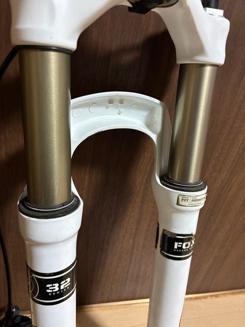 FOX 32 サスペンションフォーク 26インチ用