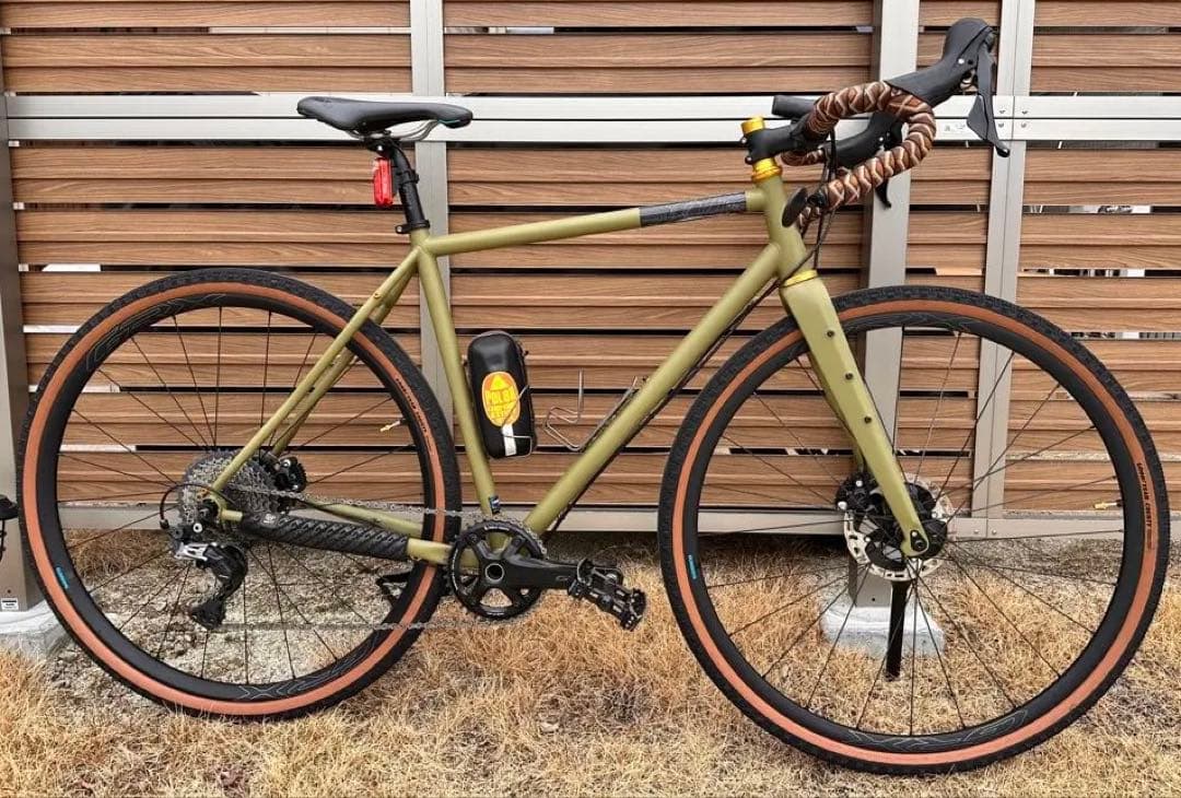 おまけ多数！フルセット！DAVOS D604 グラベルバイク　カーキ　完成車