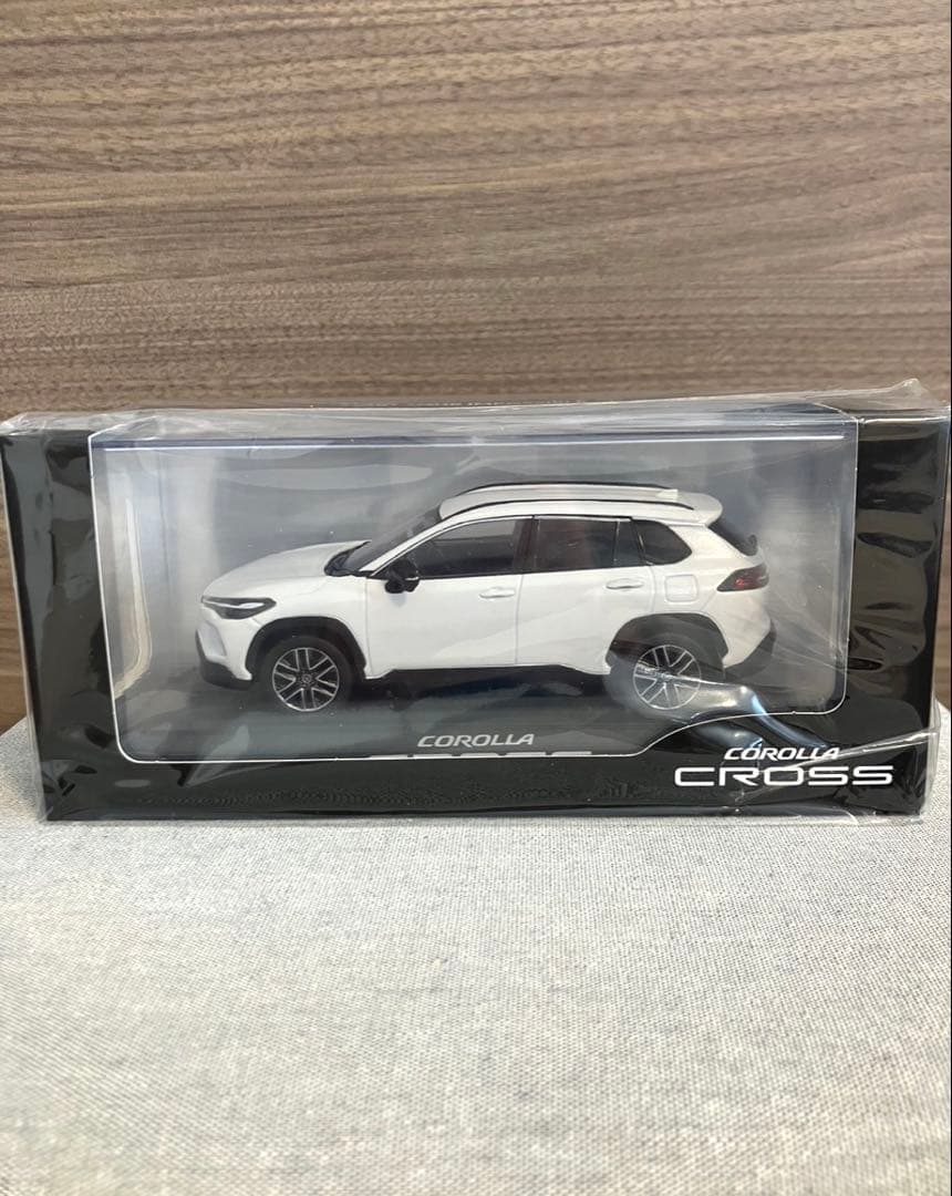 ゆ*け様 【トヨタ博物館正規品】新型 カローラクロス　カラーサンプル ホワイト色