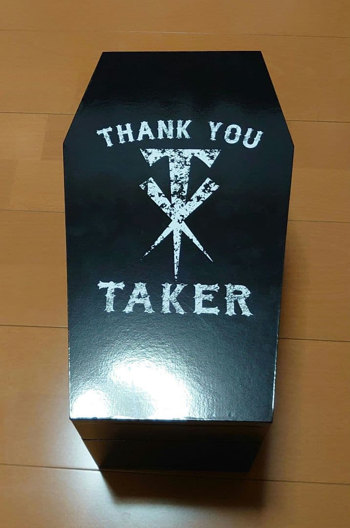 WWE アンダーテイカー 骨壷オブジェ
