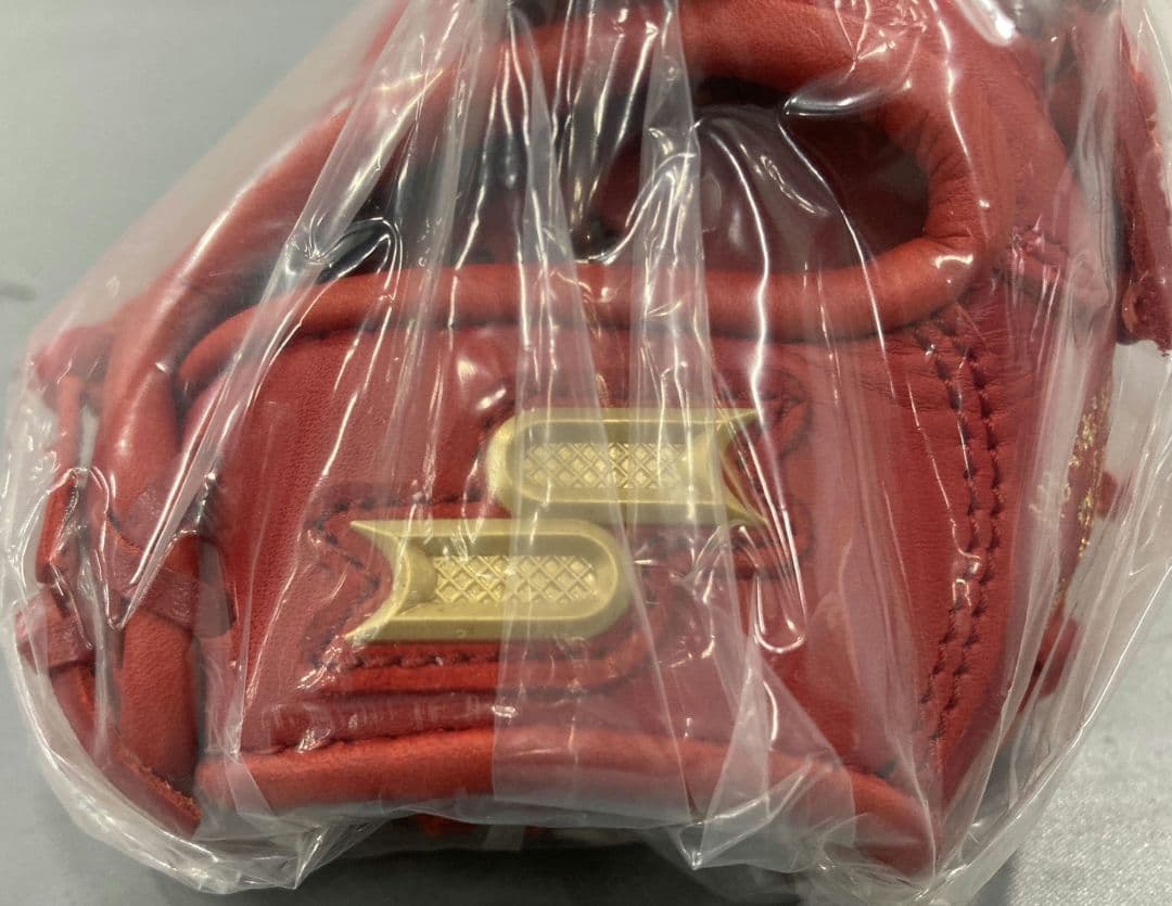 カープ 15 黒田博樹 日米通算200勝達成記念 ミニグローブ 限定200個