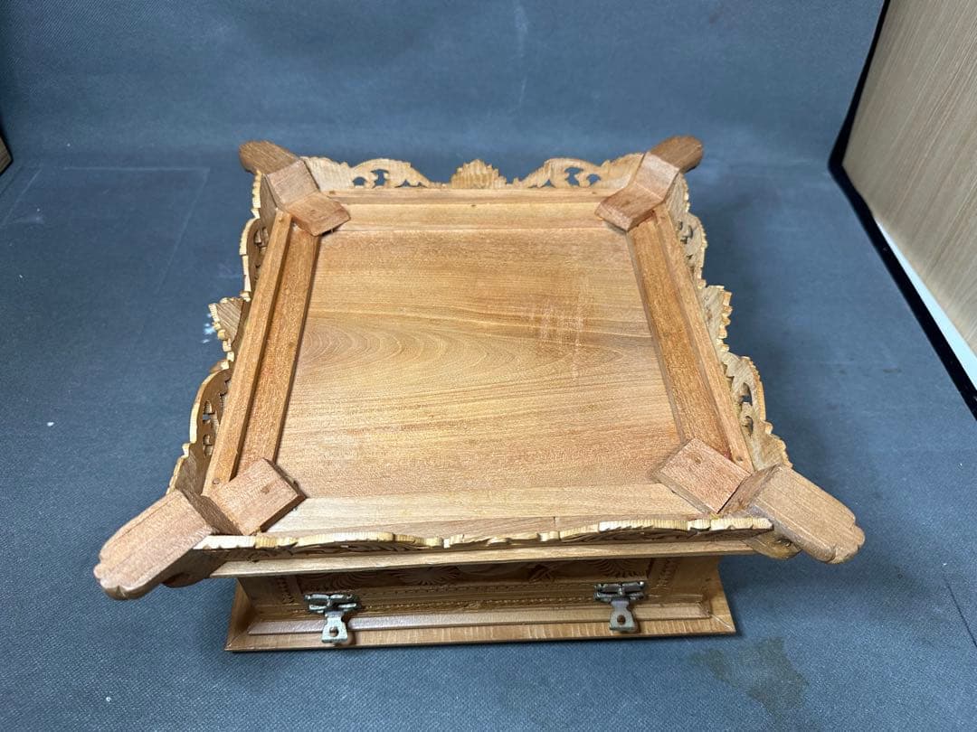 インド白檀　木彫り　骨董 木製　置物　骨董　アンティーク　小物入れ