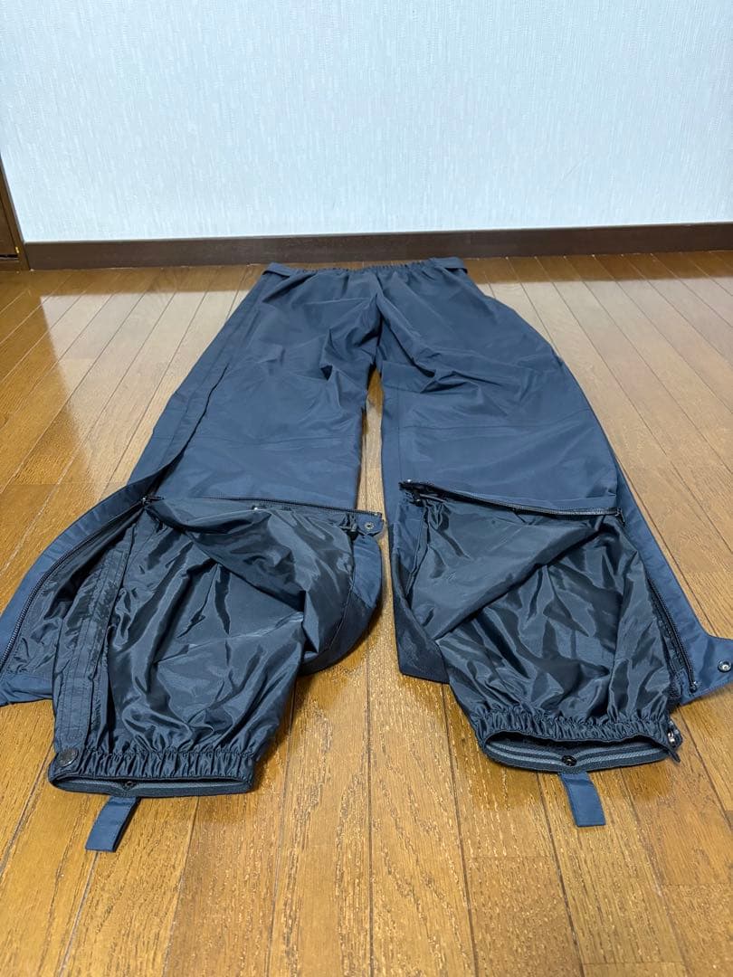 ノースフェイス　国内正規品ゴアテックス　スキーパンツ　サイズ　LL 1度のみ着用