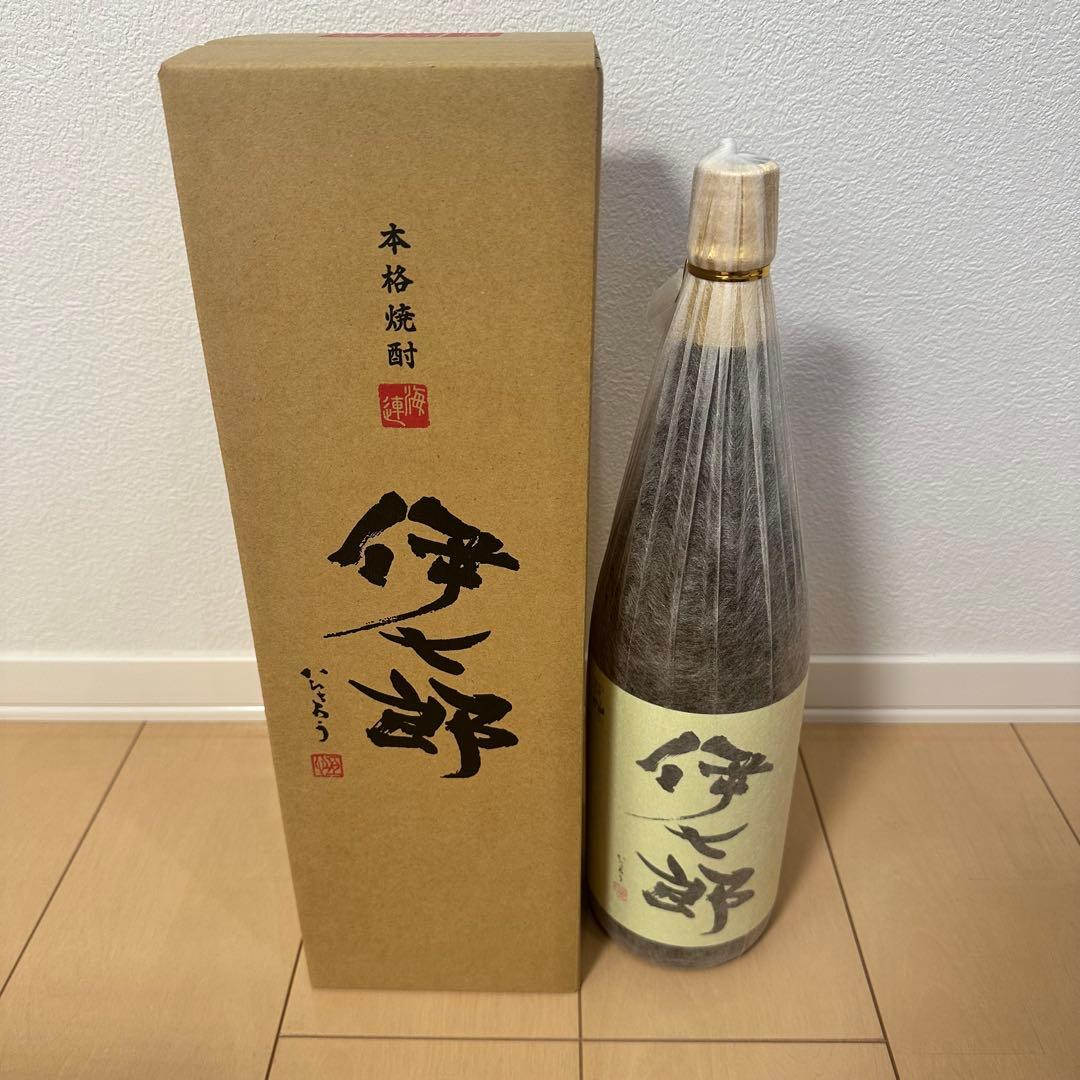 本格焼酎 伊七郎（いひちろう） 1800ml 1本 度数：25度 鹿児島酒造
