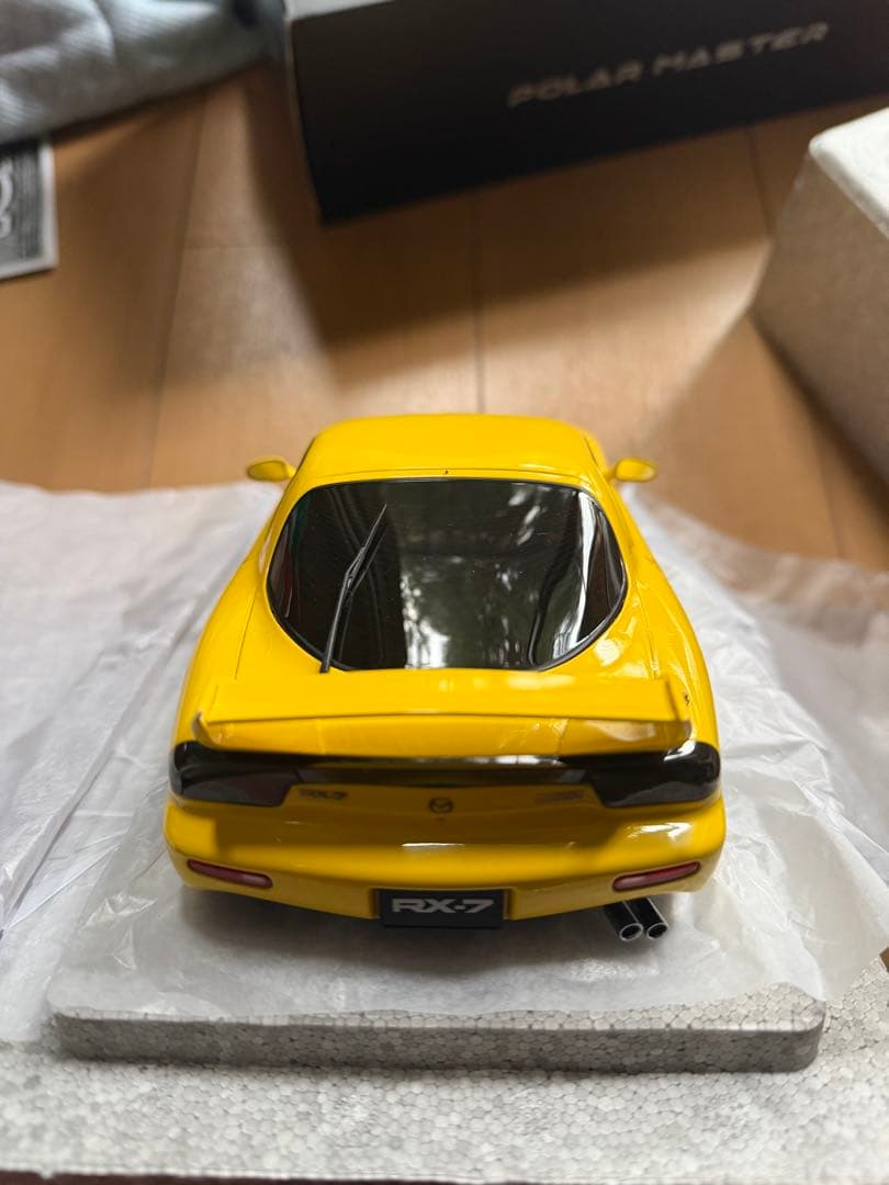 オートアート同様マツダ　RX-7 FD 1／18