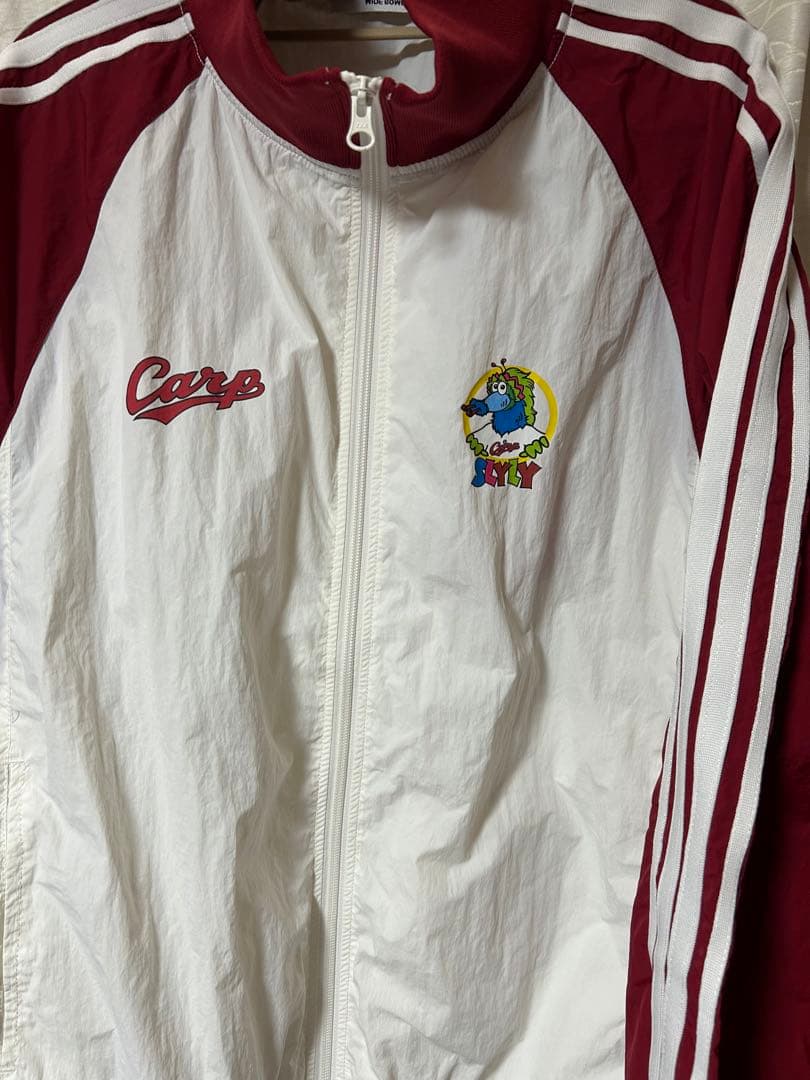 新品未使用品ロデオクラウンズ　カープ　コラボ　赤白ジャケット広島店限定品