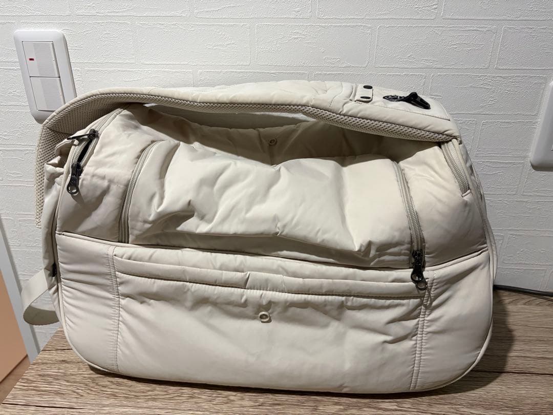 SSOOOK Vスマート スリングバッグ