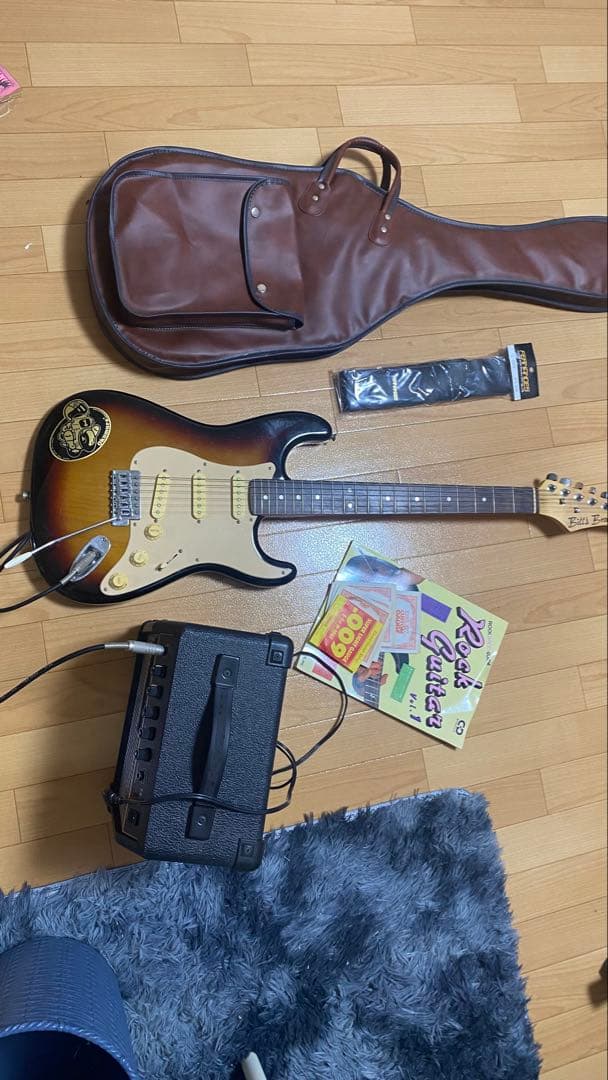 エレキギター サンバースト ギターケース付き